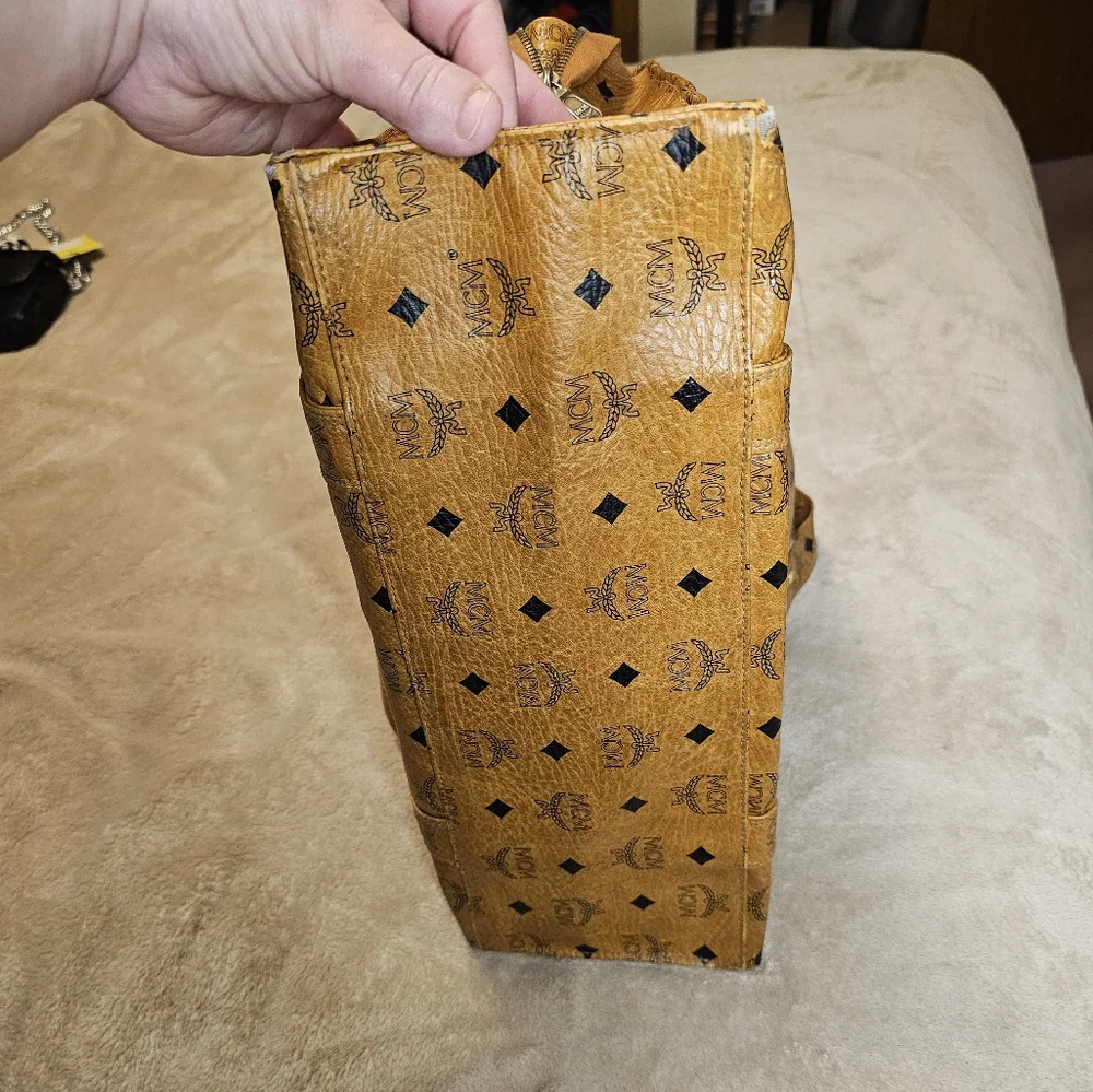 MCM Vintage Visetos Zip top tote